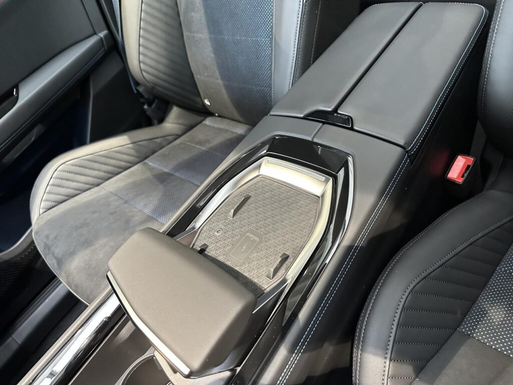 Renault Rafale Exposé-Bild 45