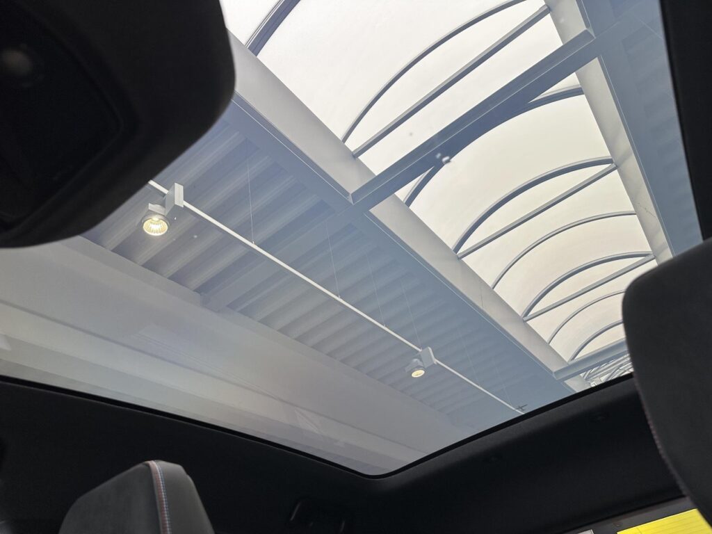 Renault Rafale Exposé-Bild 50