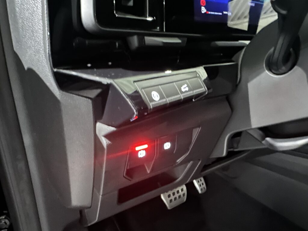 Renault Austral Exposé-Bild 36