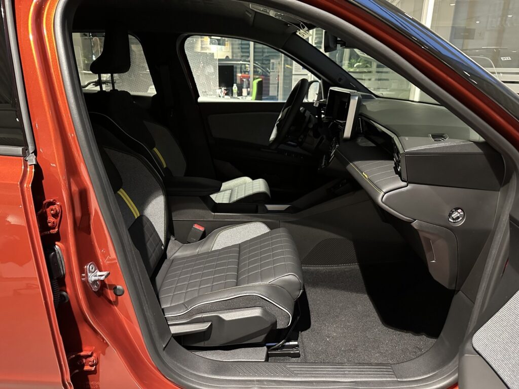 Renault R 4 Exposé-Bild 8