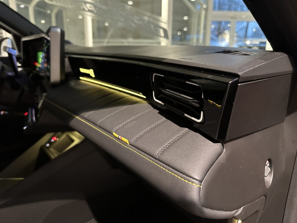 Renault R 4 Exposé-Bild 9