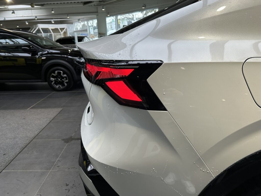 Renault Rafale Exposé-Bild 18