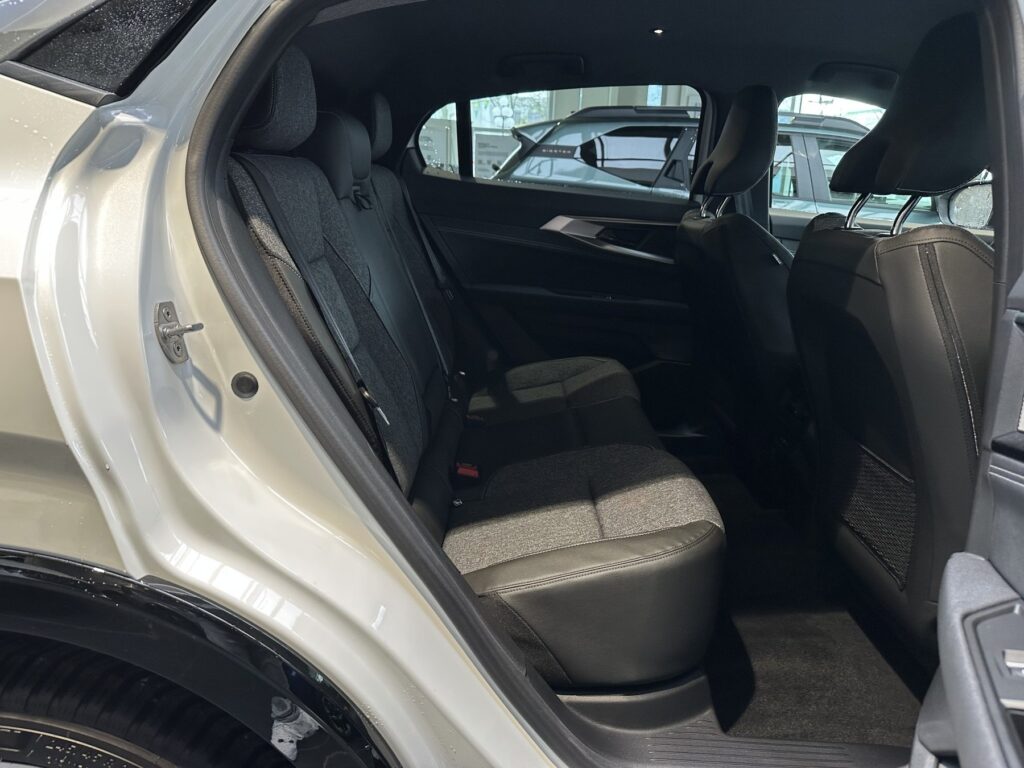 Renault Rafale Exposé-Bild 13