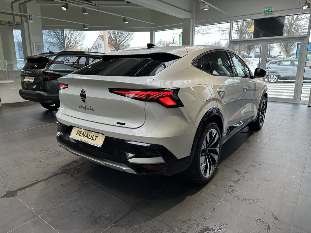 Renault Rafale Exposé-Bild 19