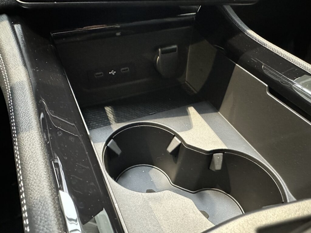 Renault Rafale Exposé-Bild 44