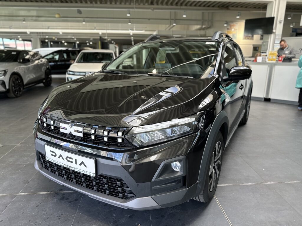 Dacia Sandero Exposé-Bild 1