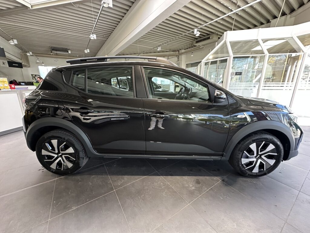 Dacia Sandero Exposé-Bild 9