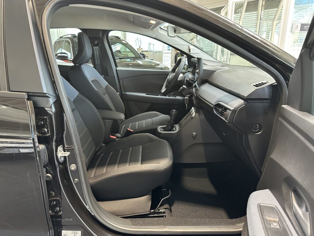 Dacia Sandero Exposé-Bild 10