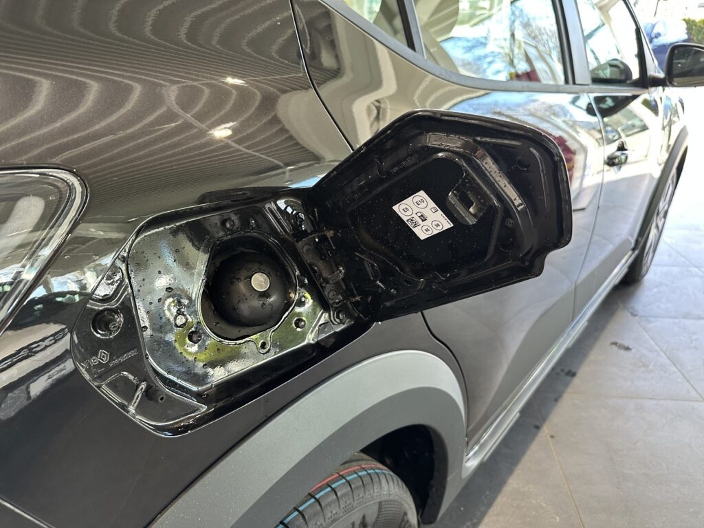 Dacia Sandero Exposé-Bild 18