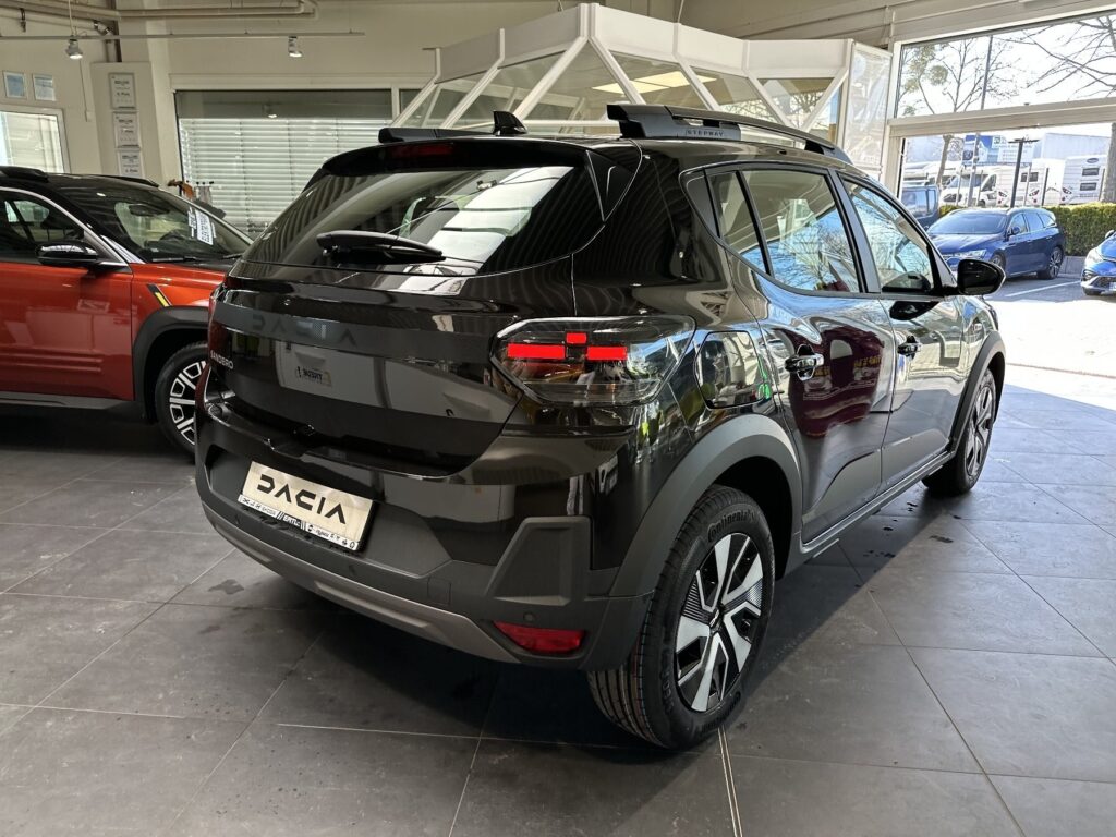 Dacia Sandero Exposé-Bild 20