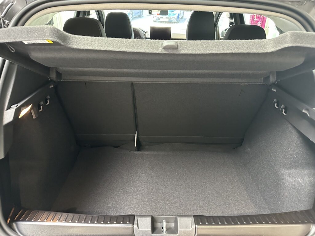 Dacia Sandero Exposé-Bild 24