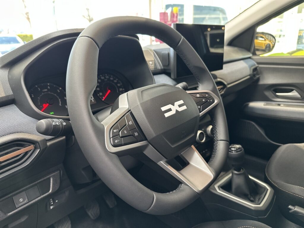 Dacia Sandero Exposé-Bild 34