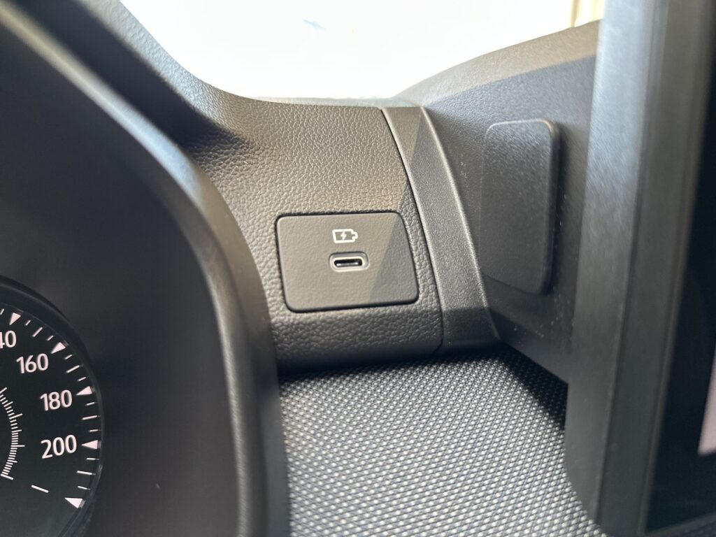 Dacia Sandero Exposé-Bild 49