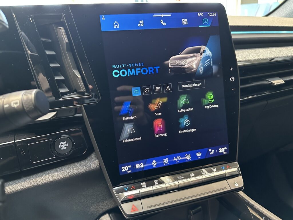 Renault Austral Exposé-Bild 44