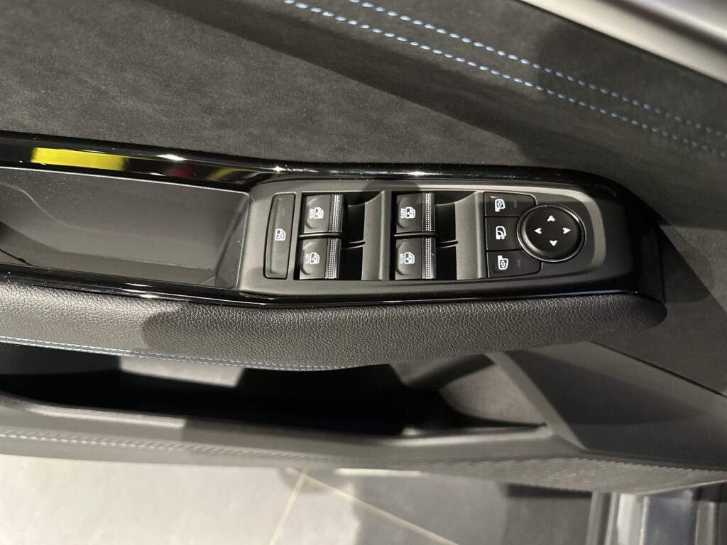 Renault Austral Exposé-Bild 33