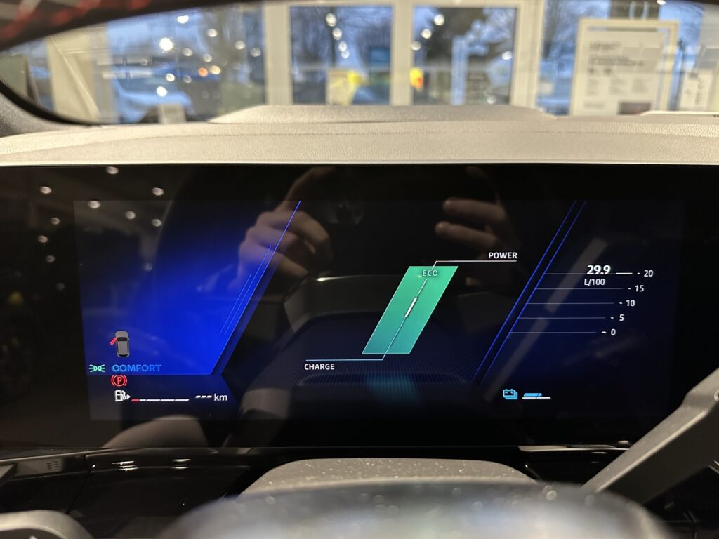 Renault Austral Exposé-Bild 43