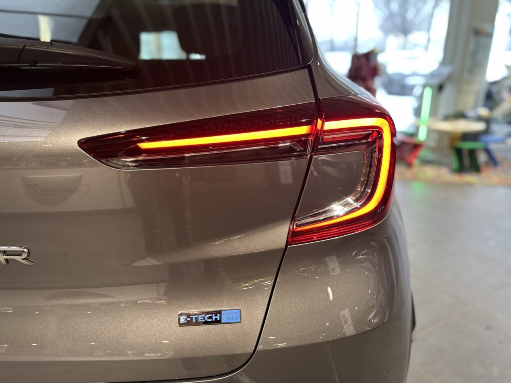 Renault Captur Exposé-Bild 12