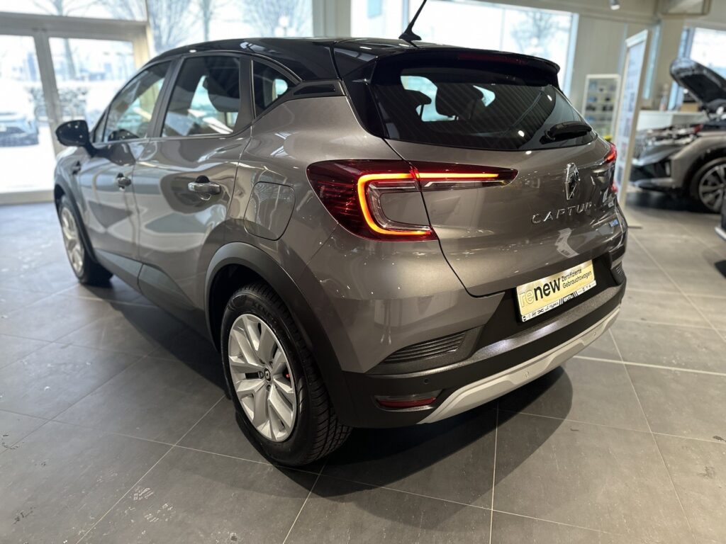 Renault Captur Exposé-Bild 16