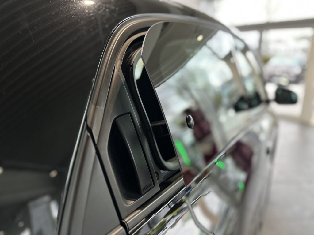 Renault Twingo Exposé-Bild 8