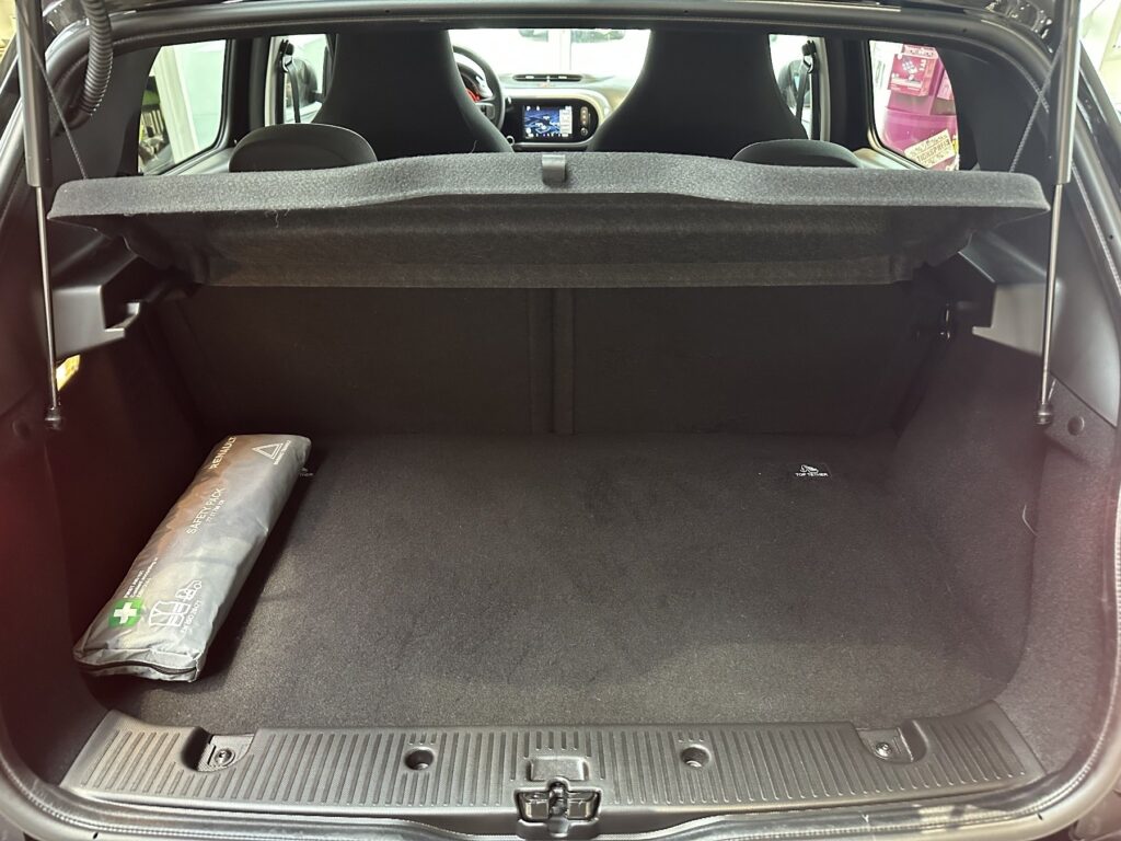 Renault Twingo Exposé-Bild 16