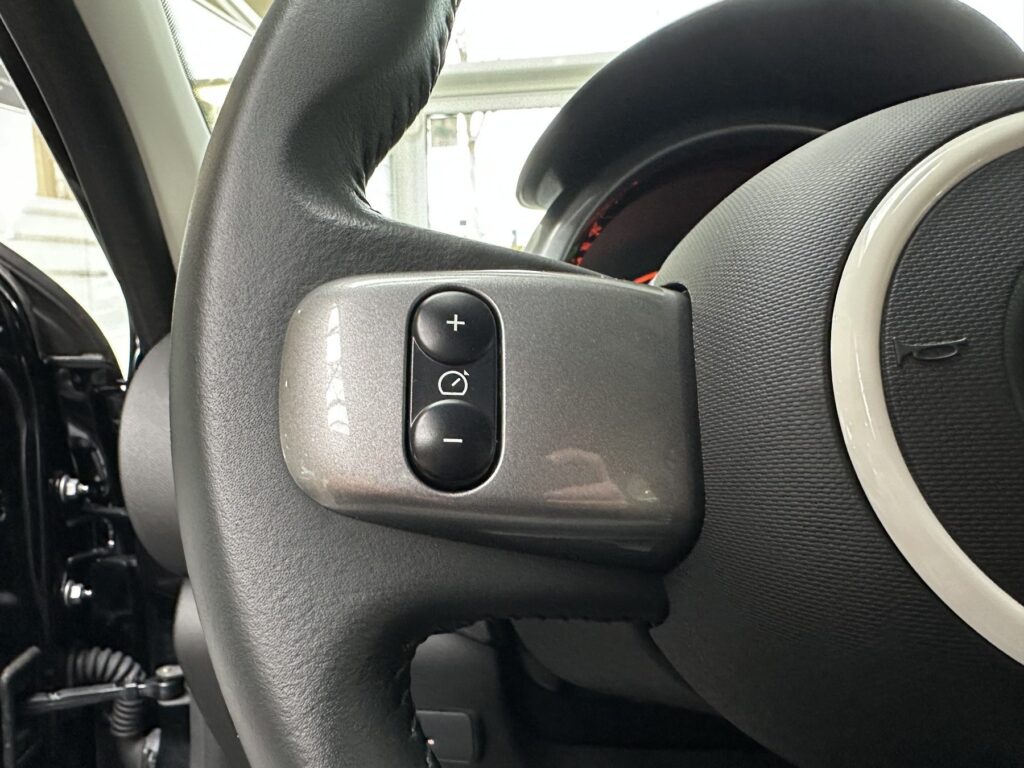 Renault Twingo Exposé-Bild 34