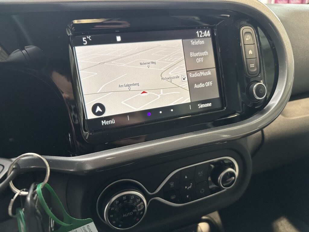 Renault Twingo Exposé-Bild 39