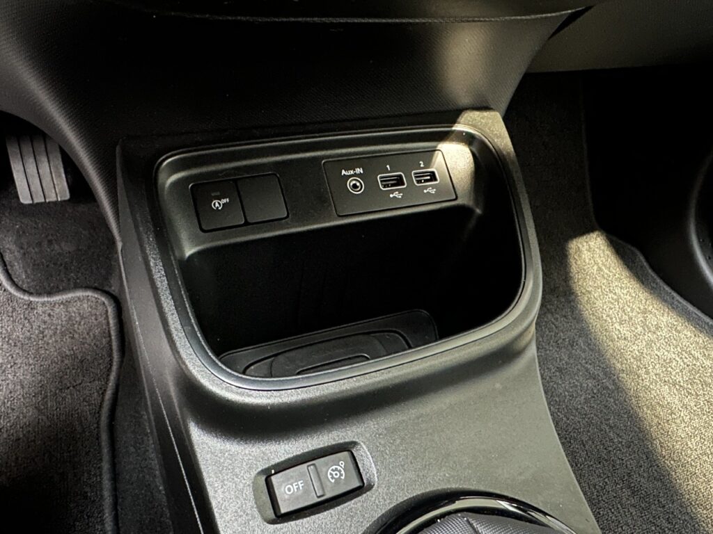 Renault Twingo Exposé-Bild 43