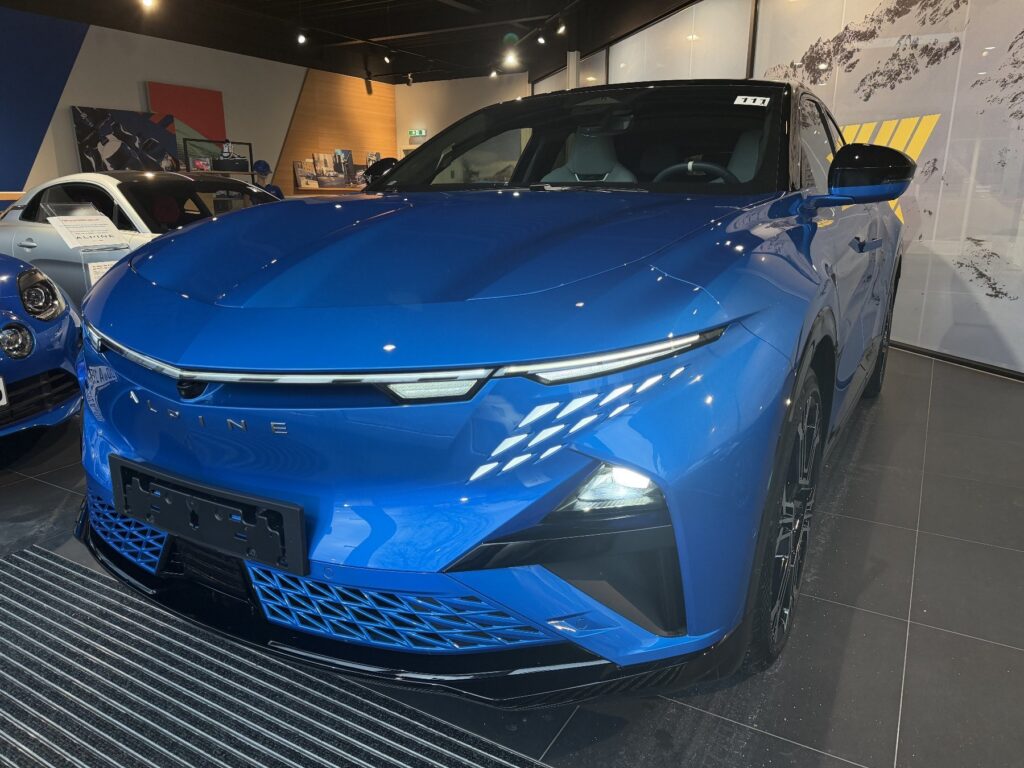 Alpine A390 Exposé-Bild 2