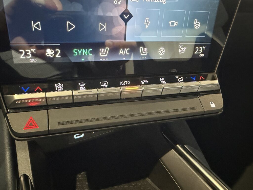 Alpine A390 Exposé-Bild 44