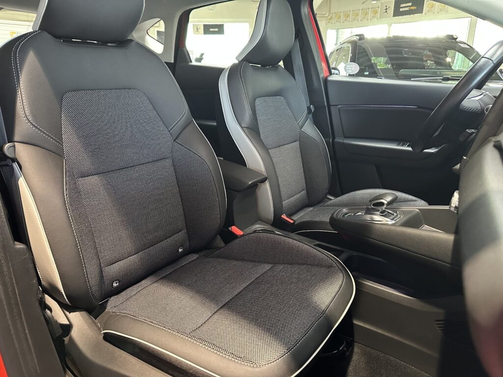 Renault Captur Exposé-Bild 5