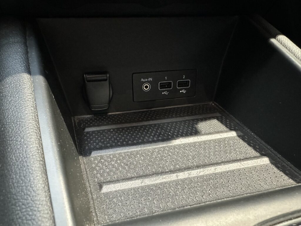 Renault Captur Exposé-Bild 32