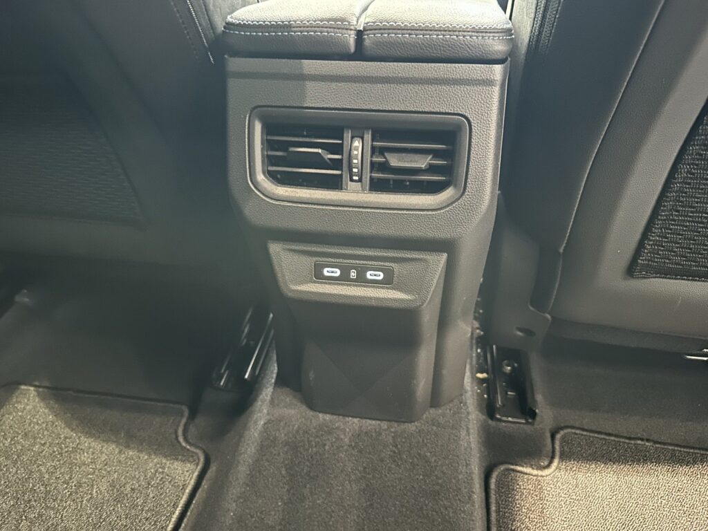 Renault Austral Exposé-Bild 17