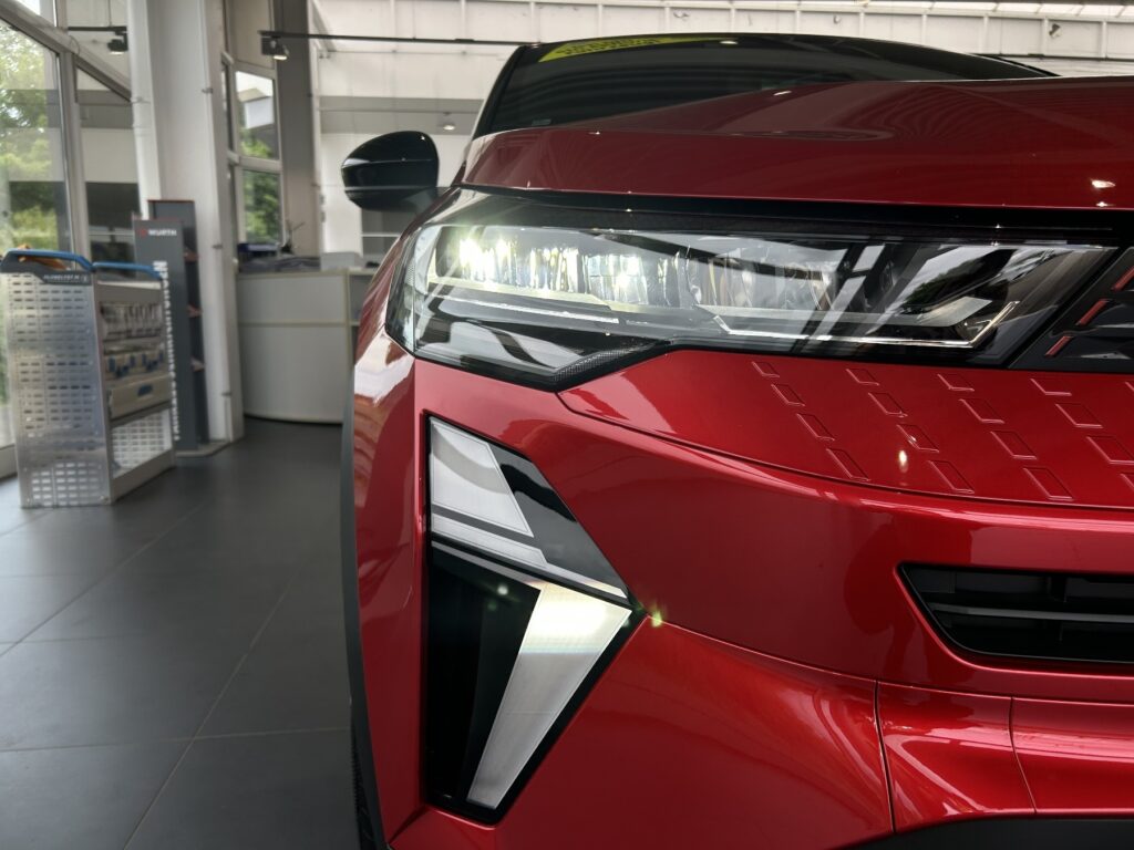 Renault Captur Exposé-Bild 3