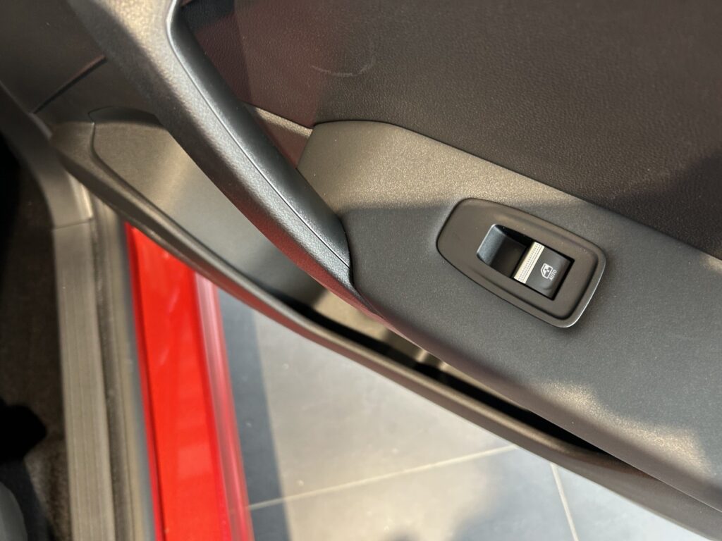 Renault Captur Exposé-Bild 5