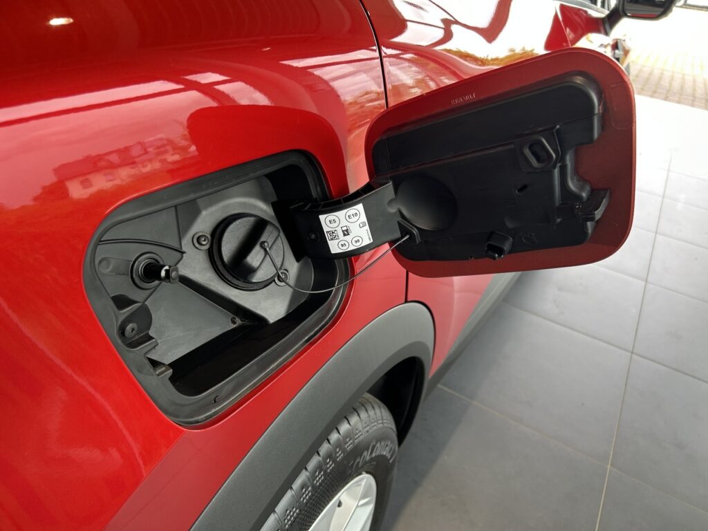 Renault Captur Exposé-Bild 12