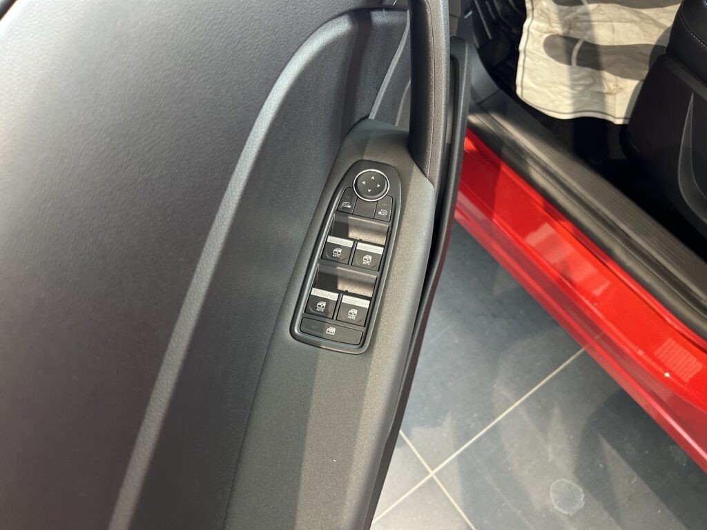 Renault Captur Exposé-Bild 19