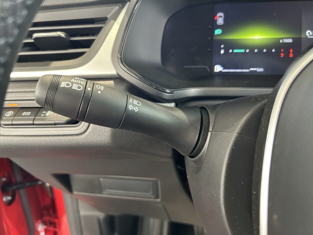 Renault Captur Exposé-Bild 26