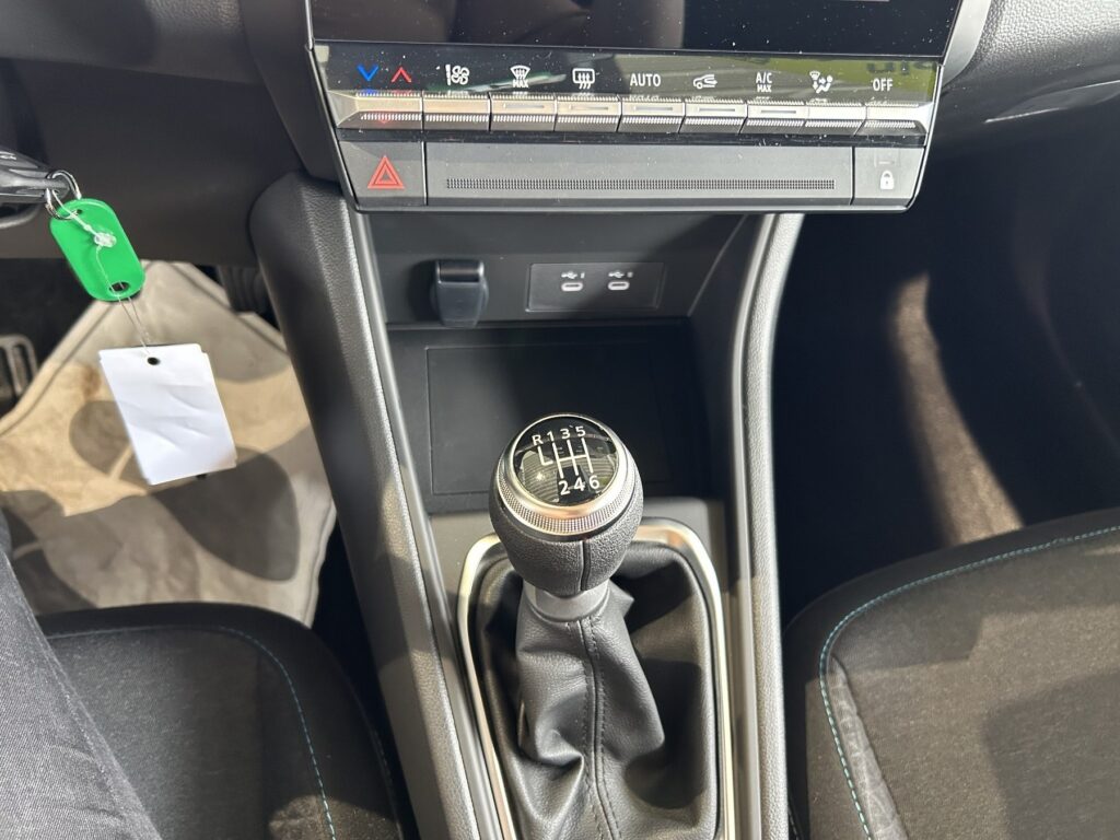 Renault Captur Exposé-Bild 31