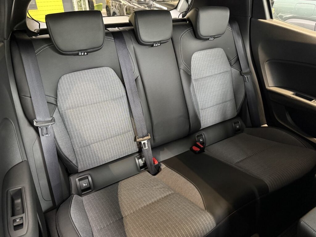 Renault Clio Exposé-Bild 7