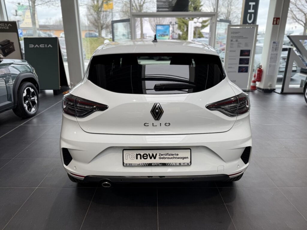 Renault Clio Exposé-Bild 9