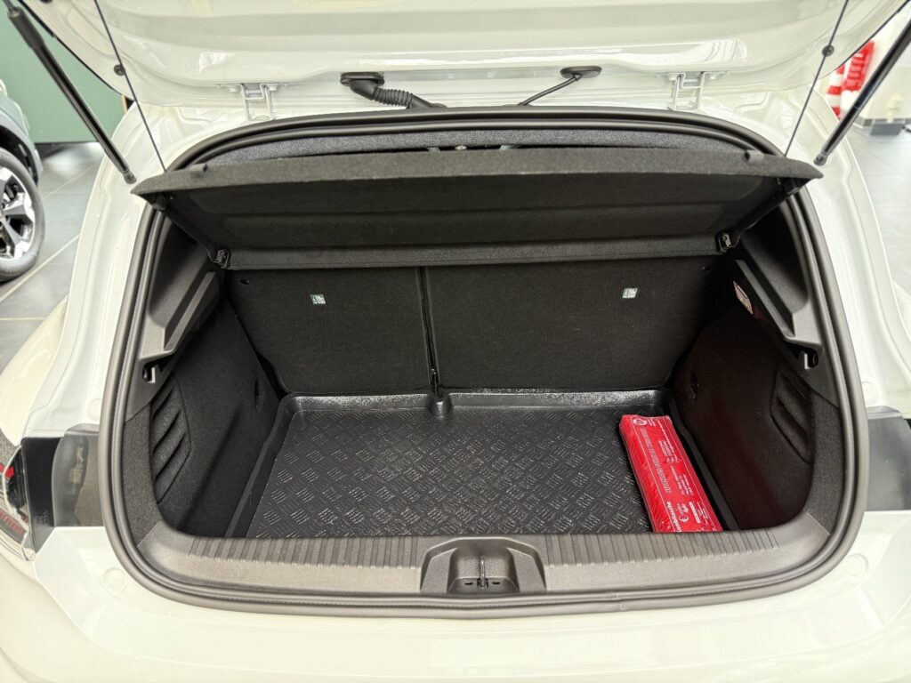 Renault Clio Exposé-Bild 11