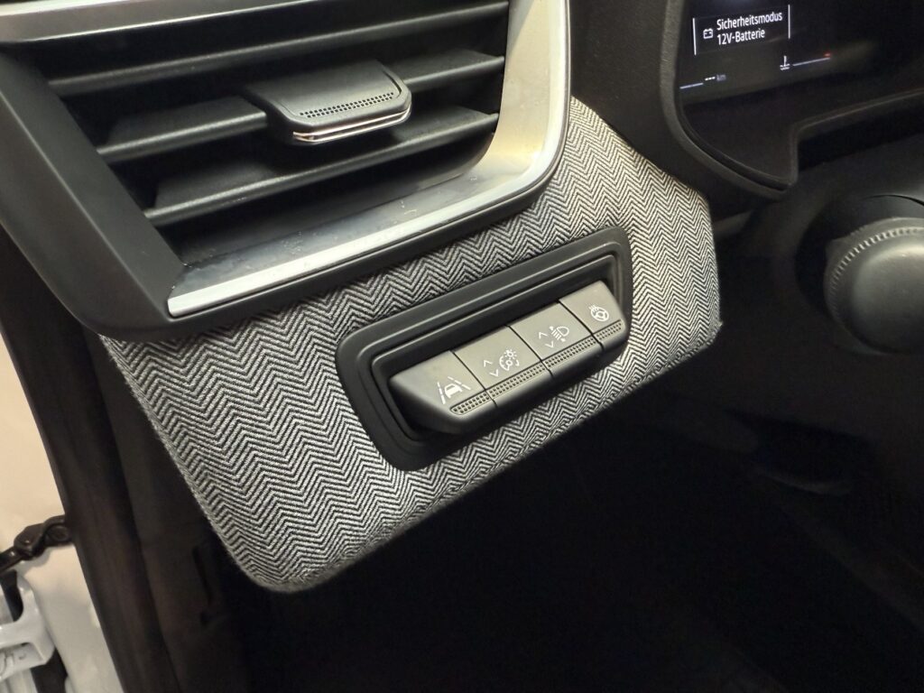 Renault Clio Exposé-Bild 19