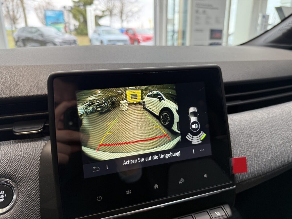 Renault Clio Exposé-Bild 31