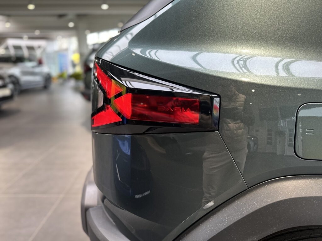 Dacia Duster Exposé-Bild 15