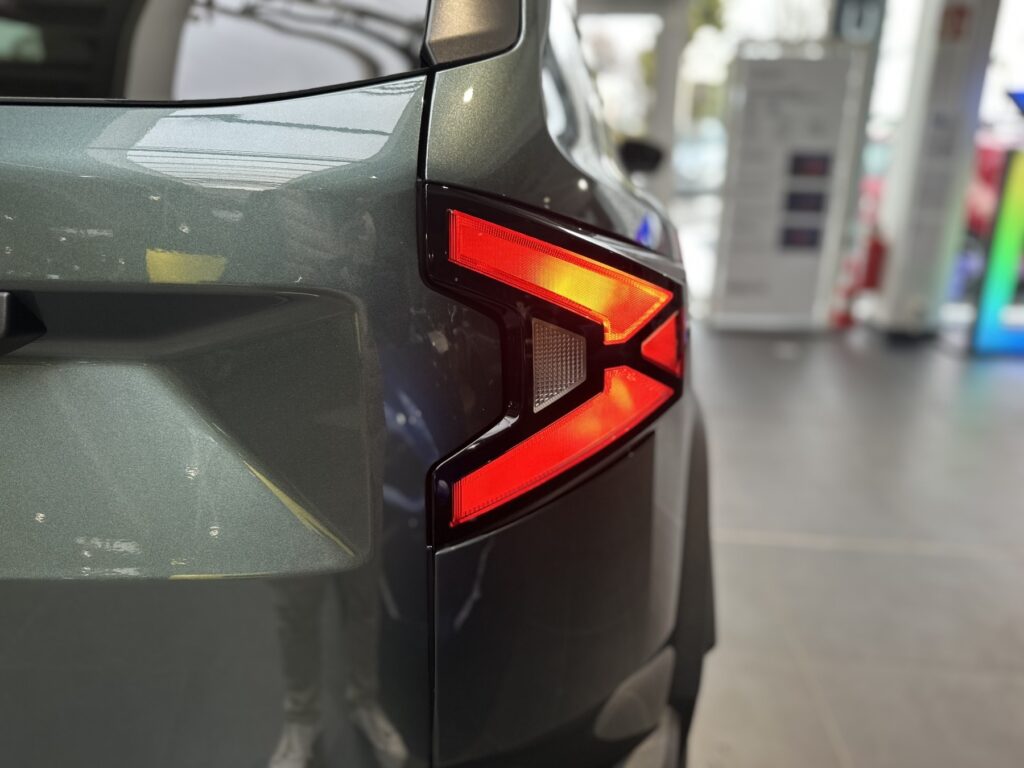 Dacia Duster Exposé-Bild 18