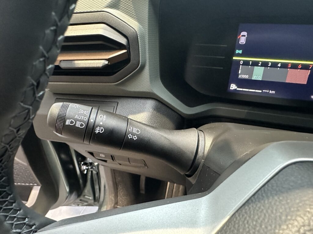 Dacia Duster Exposé-Bild 35