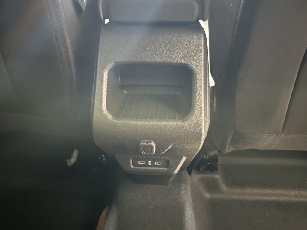 Dacia Duster Exposé-Bild 25