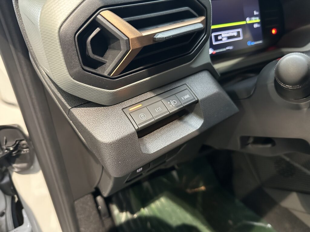 Dacia Duster Exposé-Bild 26