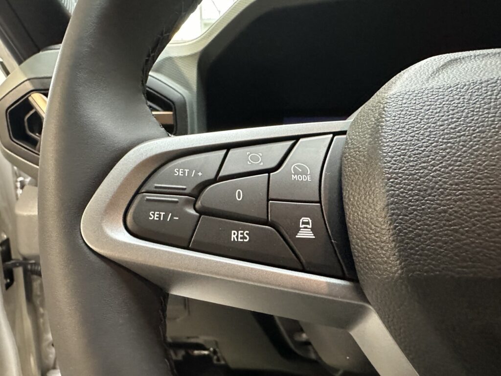 Dacia Duster Exposé-Bild 33