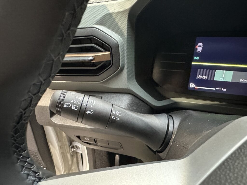 Dacia Duster Exposé-Bild 35